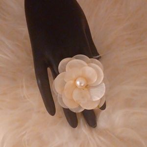 Oyster Shell Flower Ring